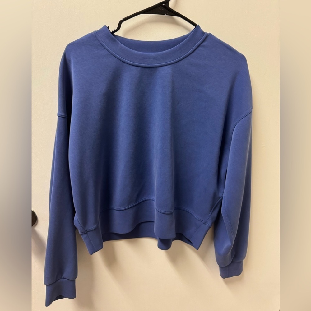 LULULEMON SIZE 6 PERFECTLY OVERSIZED CROPPED CREW SOFTSTREME